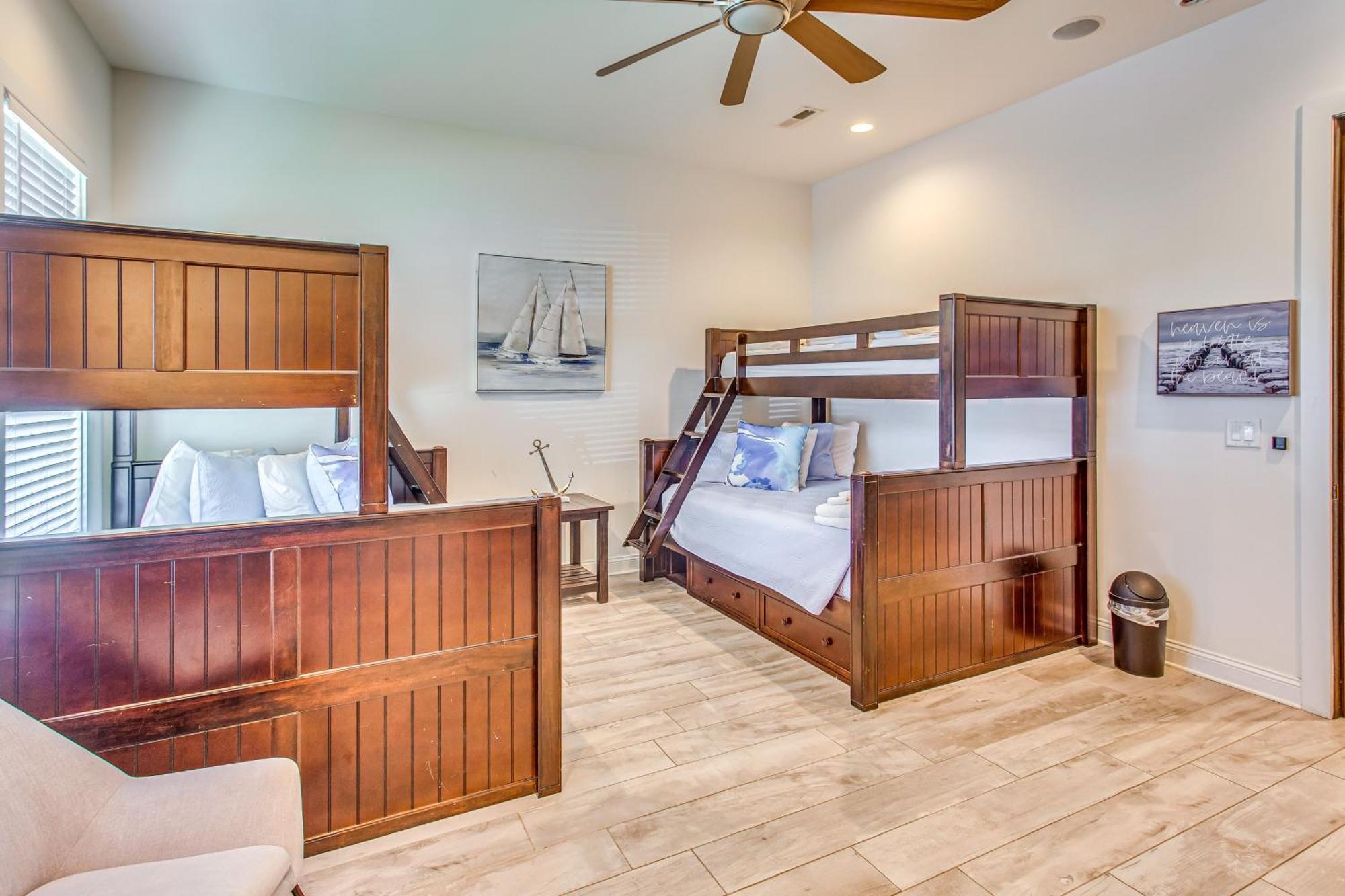 Myrtle Beach House With Hot Tub, Walk To Beach Экстерьер фото