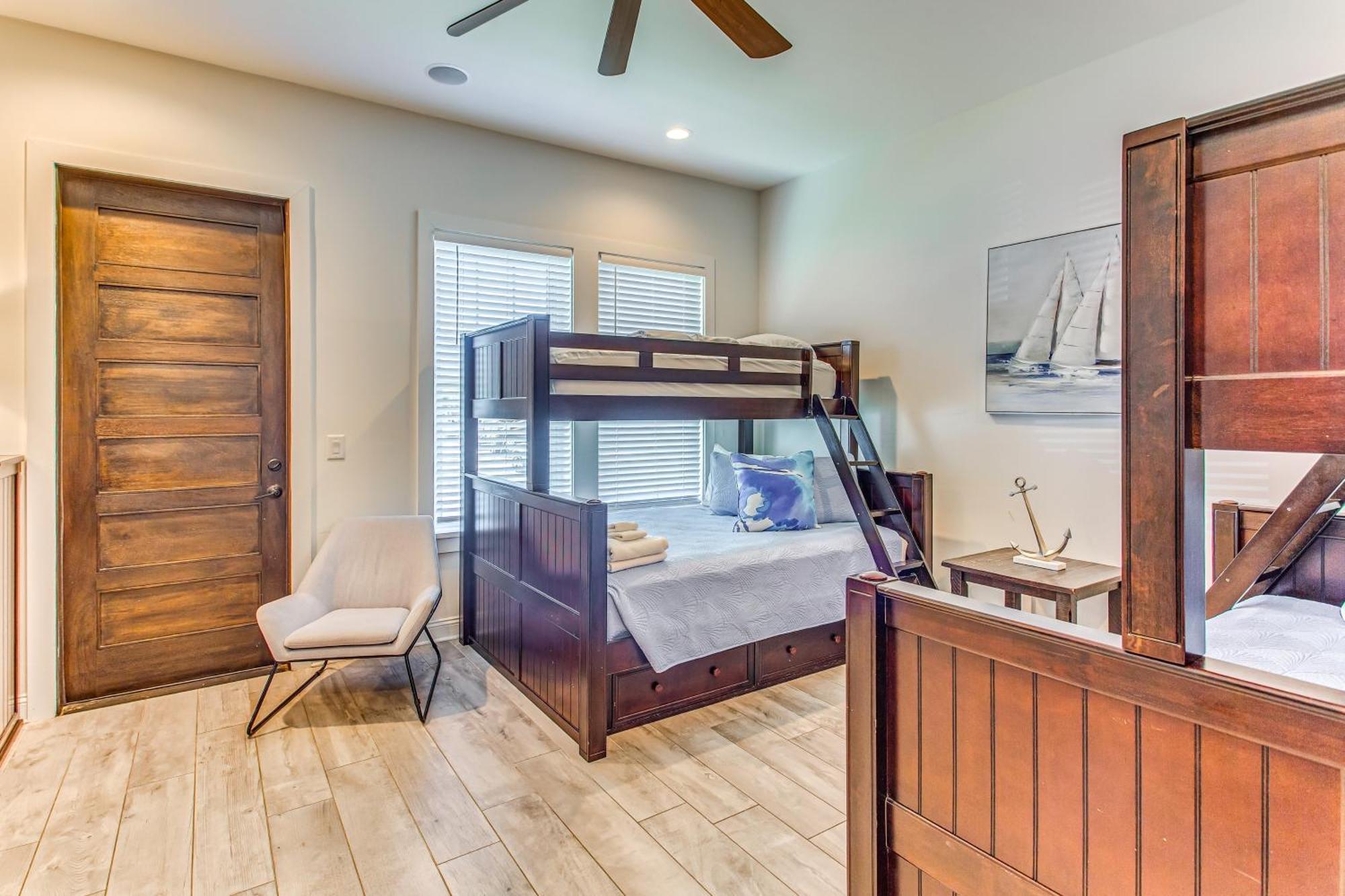 Myrtle Beach House With Hot Tub, Walk To Beach Экстерьер фото