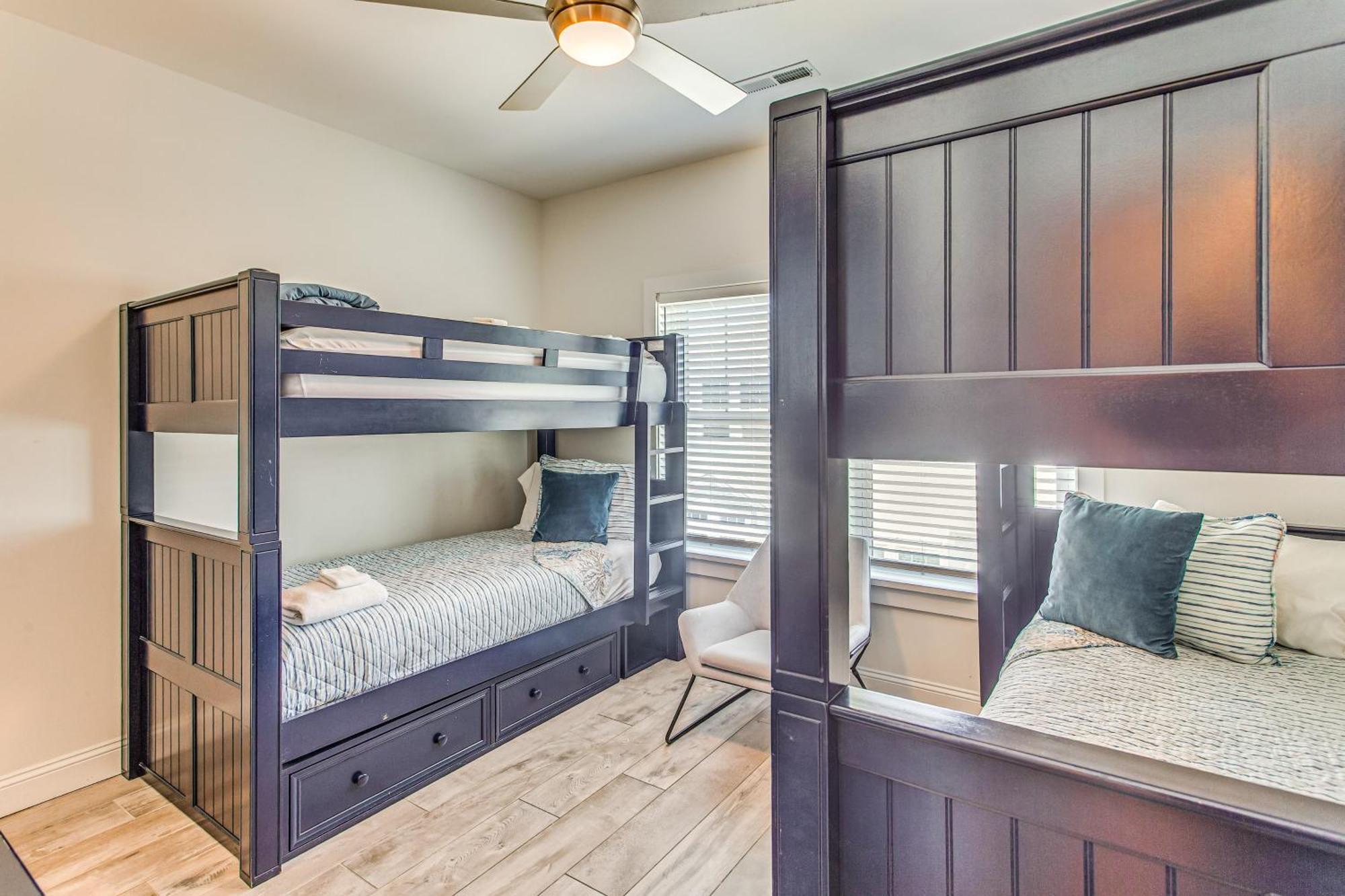Myrtle Beach House With Hot Tub, Walk To Beach Экстерьер фото