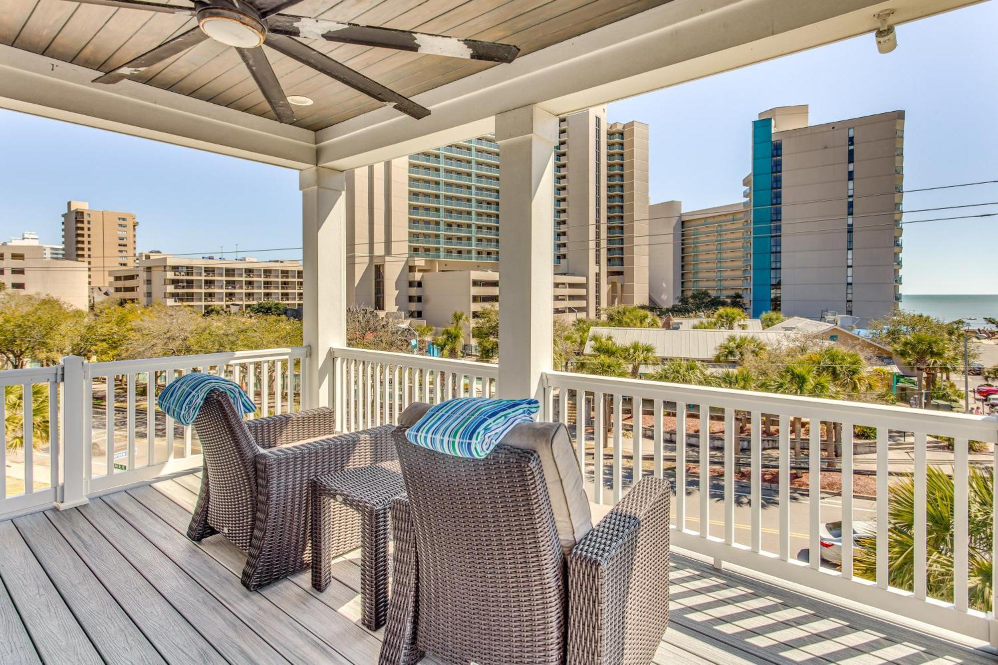 Myrtle Beach House With Hot Tub, Walk To Beach Экстерьер фото